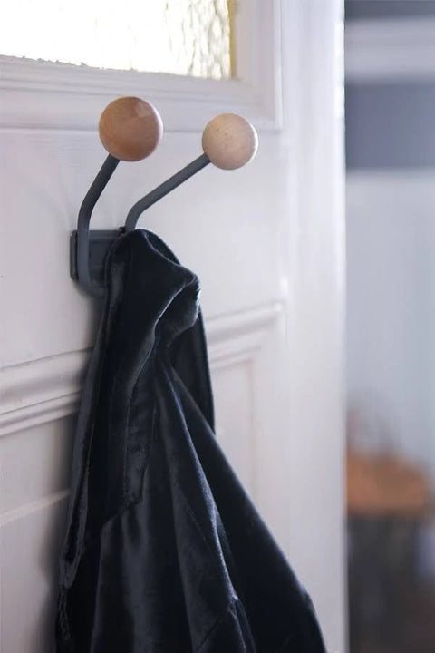 Maze Interior - XXS Black Coat Hook Bill