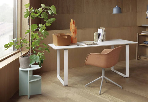 Muuto 70/70 Dining Table 255x108 cm Solid oak-black