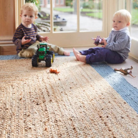 Jute Border Raspberry Circle Rug