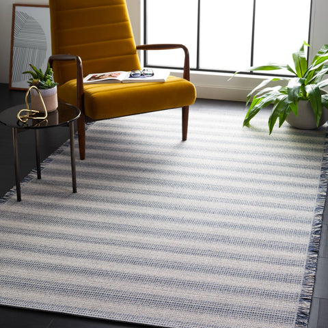 Safavieh Augustine Armande Stripe Fringe Rug