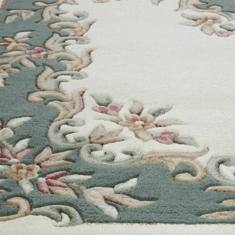 E-Rugs Classic Royal Traditional Rug