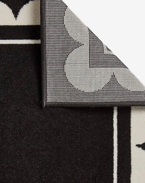 Homemaker Maestro Scalloped Border Rug