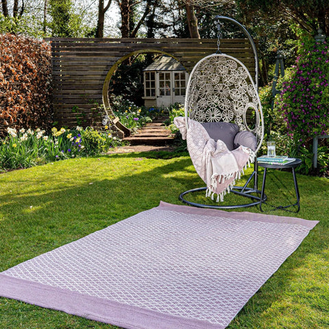 Modern Trellis Eco-Friendly Woven Indoor / Outdoor Rug