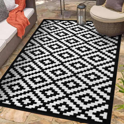 Green Decore Nirvana Outdoor Rug