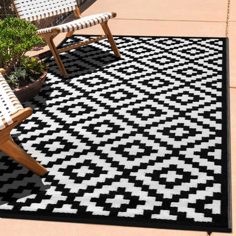 Green Decore Nirvana Outdoor Rug