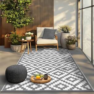 Green Decore Nirvana Plastic Outdoor Rug