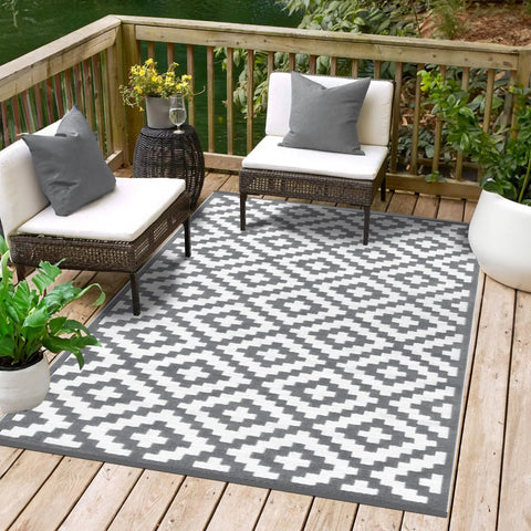 Green Decore Nirvana Plastic Outdoor Rug