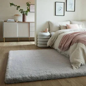 Flair Ivy Luxury Faux Fur Rug