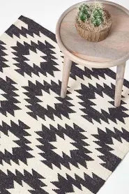 Homescapes Zurich Handwoven Geometric Pattern Kilim Rug