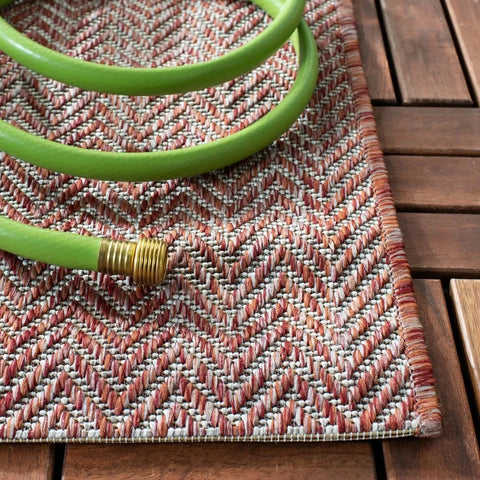 Safavieh Courtyard Indoor/Outdoor Area Rug